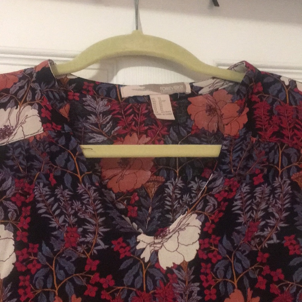 Blouse - Picture 2 of 3